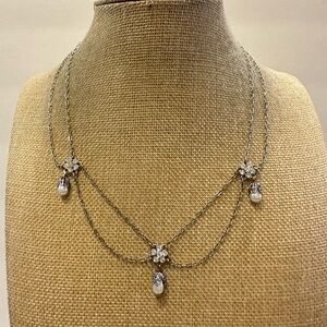 Avon necklace silver tone - flowers w/ faux pearls, clear rhinestones - dainty